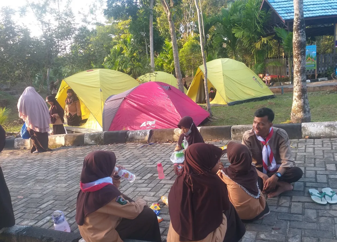 Ustadz Aji Pangestu, S.M